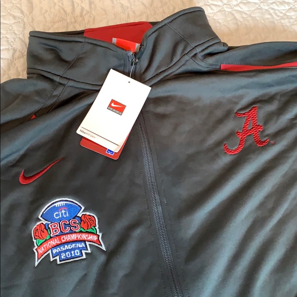 Alabama Team Gear. Nike Track Suit
